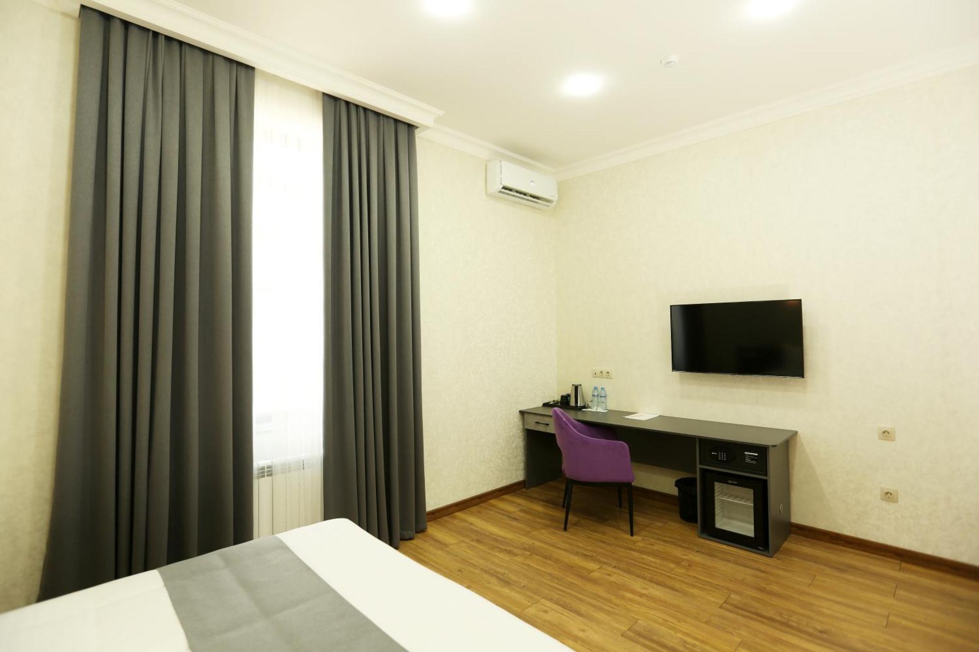 Parklane Hotel Tashkent Esterno foto